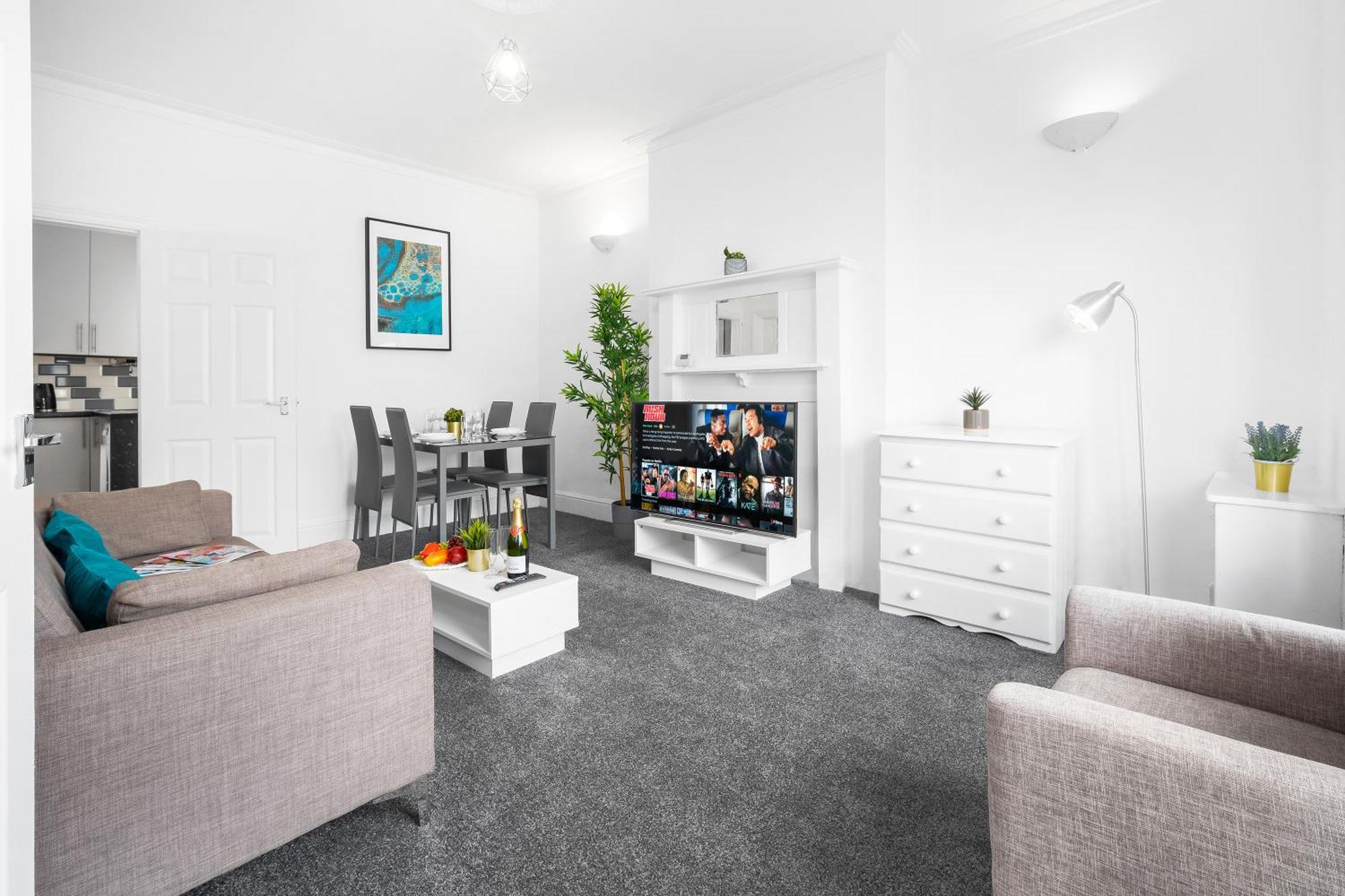 Harborne 2 Bedroom House - Parking - Smart Tv - Wifi - 62W Birmingham Exteriör bild